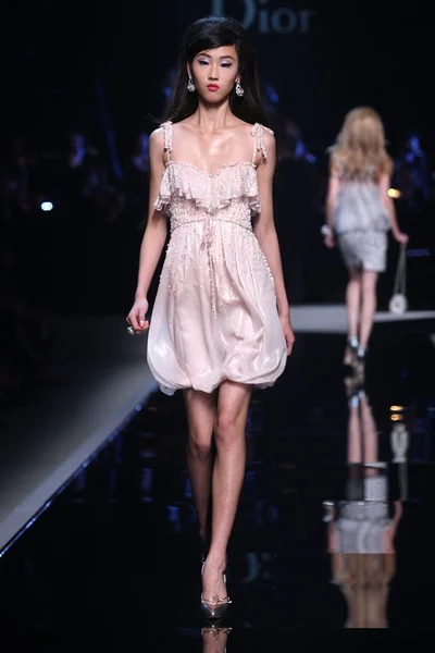 Look 34